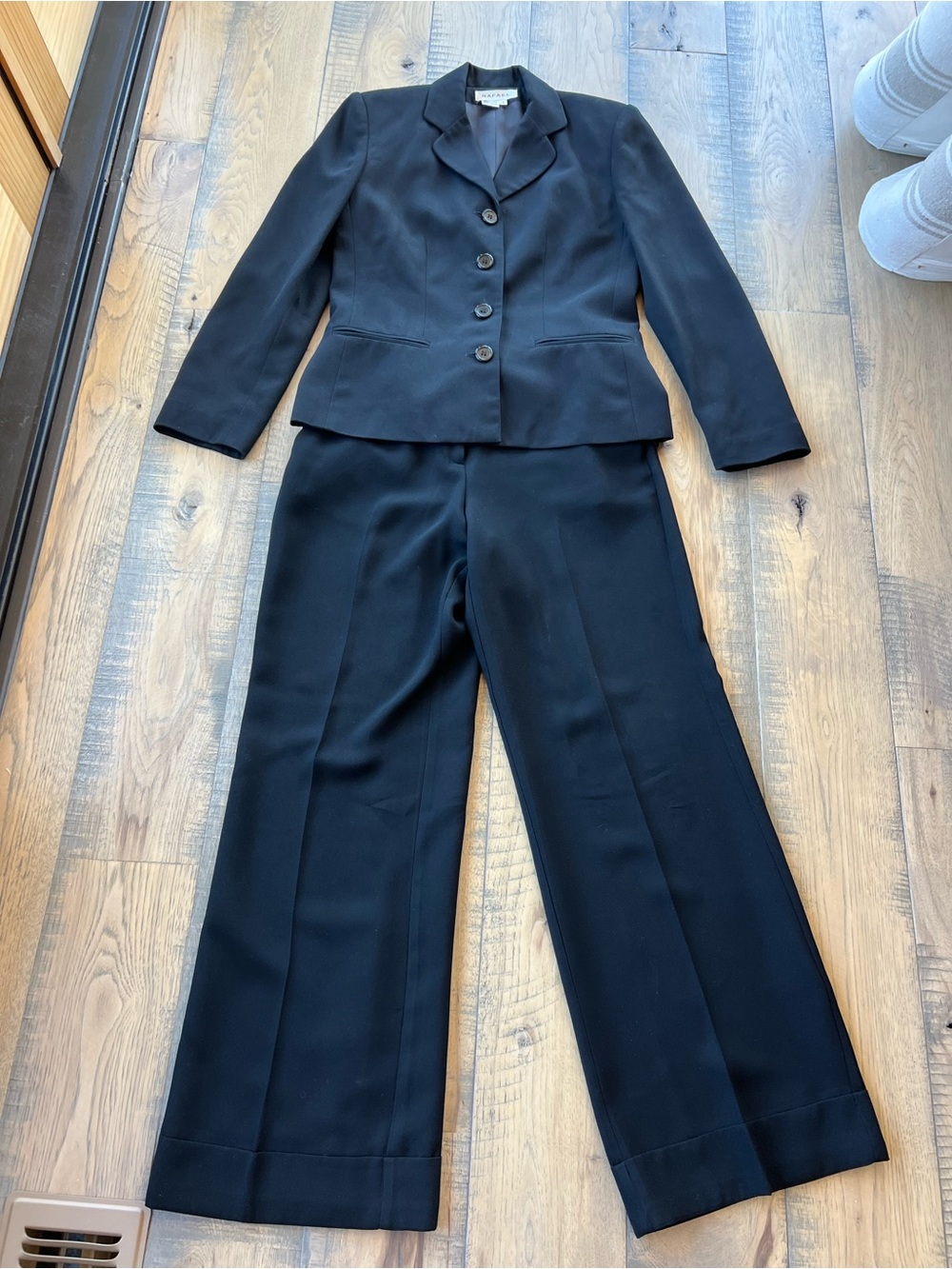 Classic Black Women's Wide-Leg Pantsuit - Timeless Professional